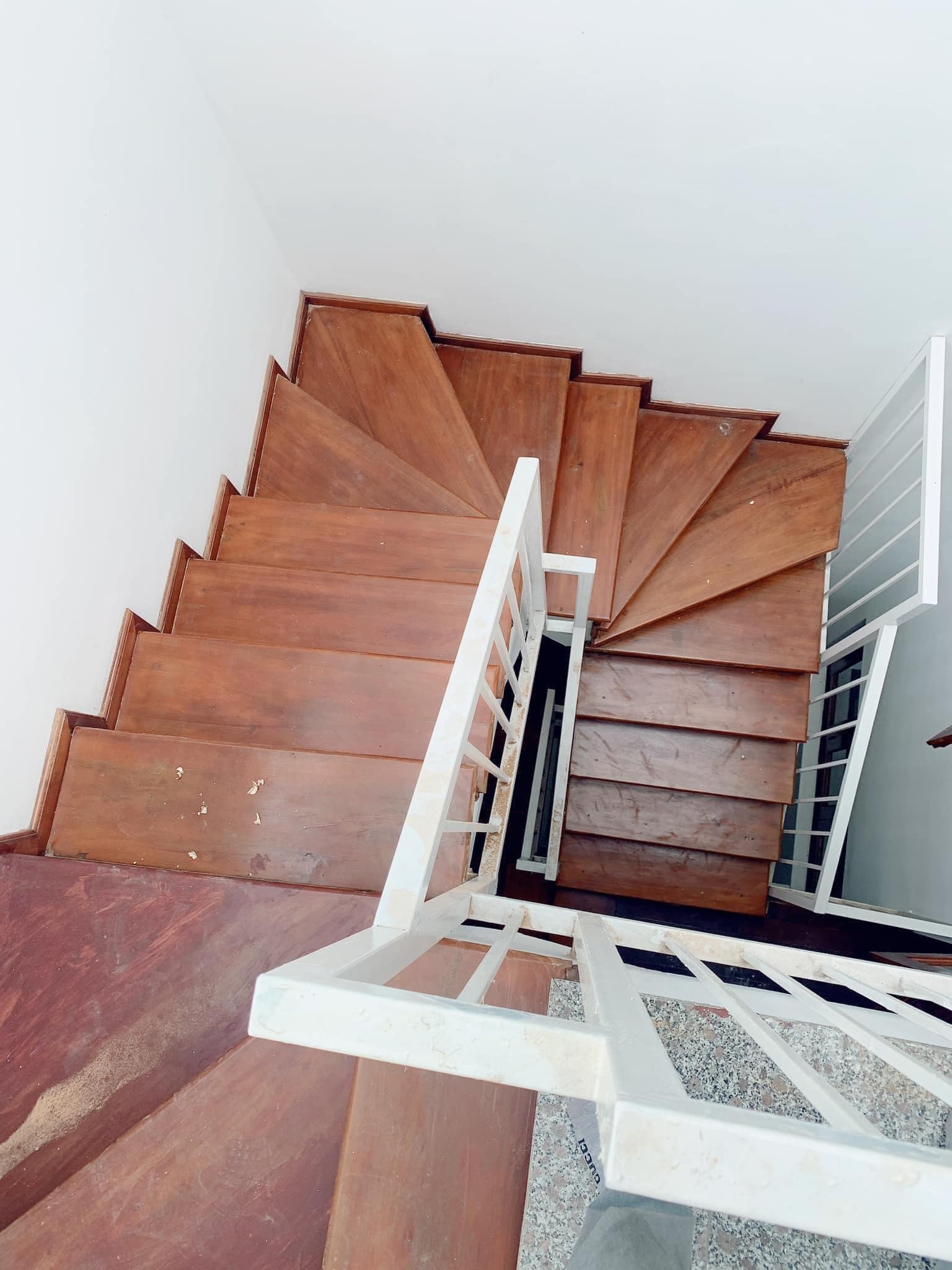 Bán nhà Trần Đại Nghĩa Đẹp 38m2 x 5 tầng, 7 PN, sát trường KTQD chỉ 4,5 tỷ.