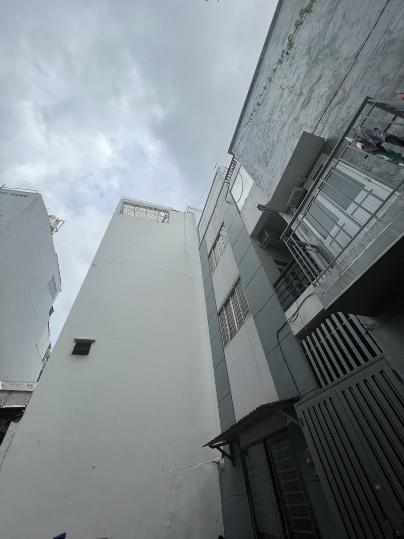 Bán đất giá rẻ CMT8, Quận 10 – 53m2 công nhận, chỉ 4 tỷ nhỉnh.