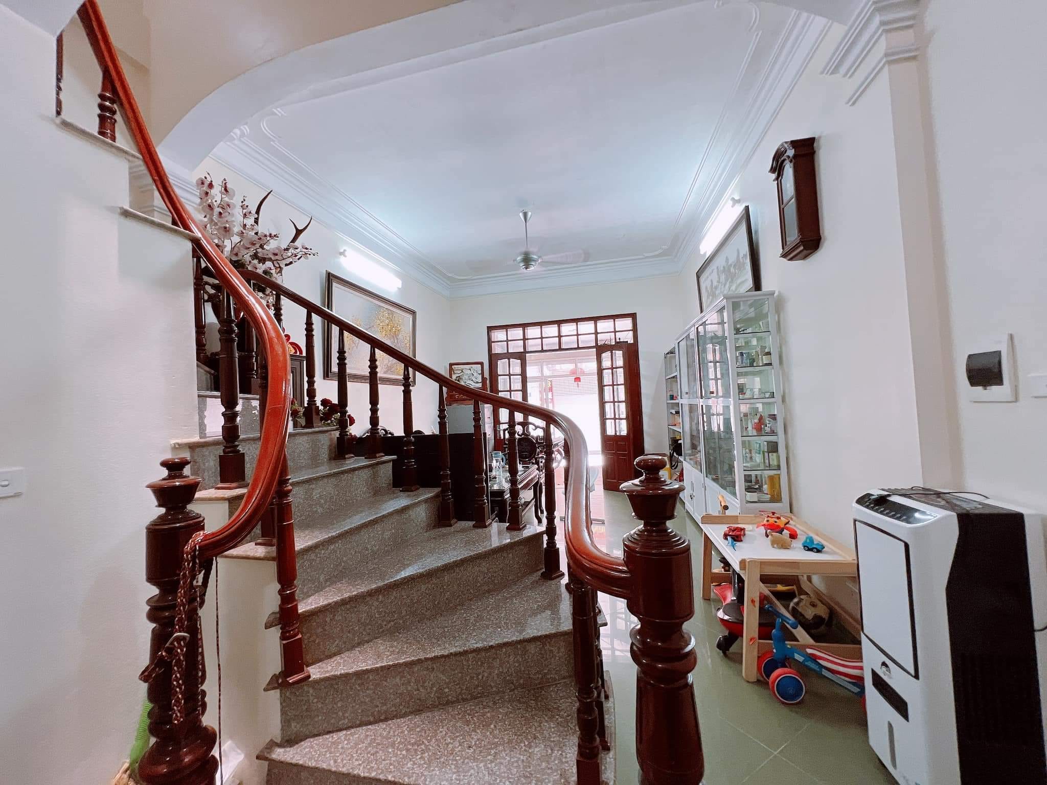 Bán nhà mặt ngõ 192 Kim Giang 65m2, giá 6.96 Tỷ.