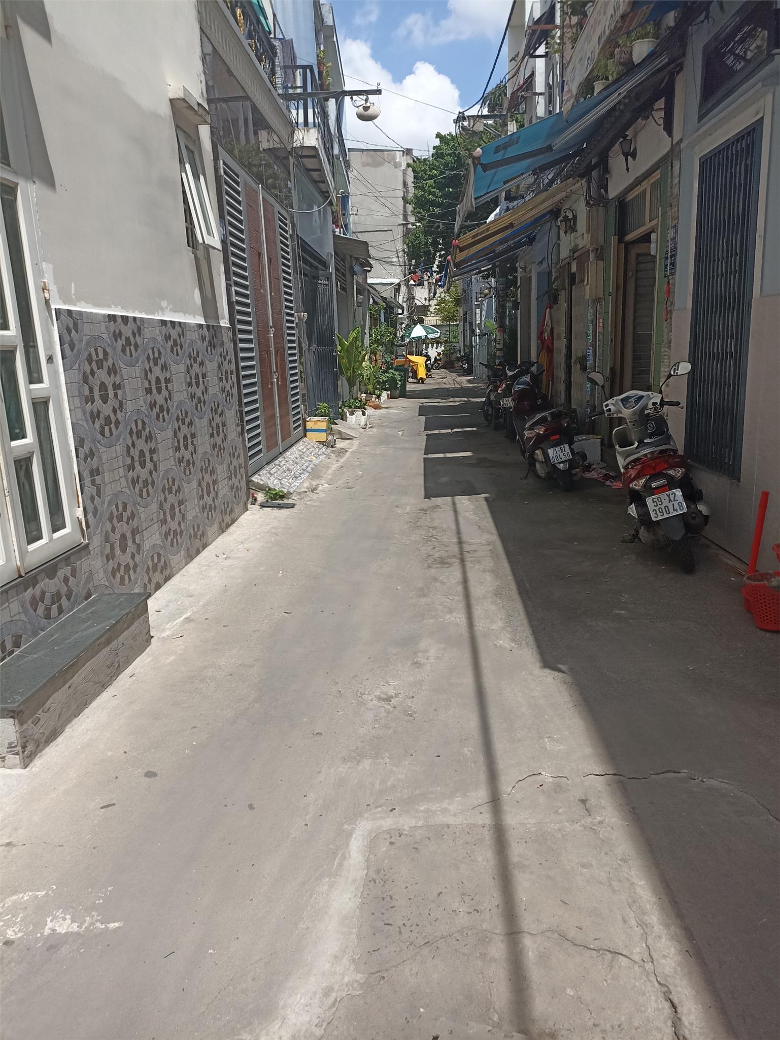 Nhà bán MT,2 tầng,HXH,33m2,Gần nguyễn kiệm,Gò vấp,Giá:3,xtỷ.