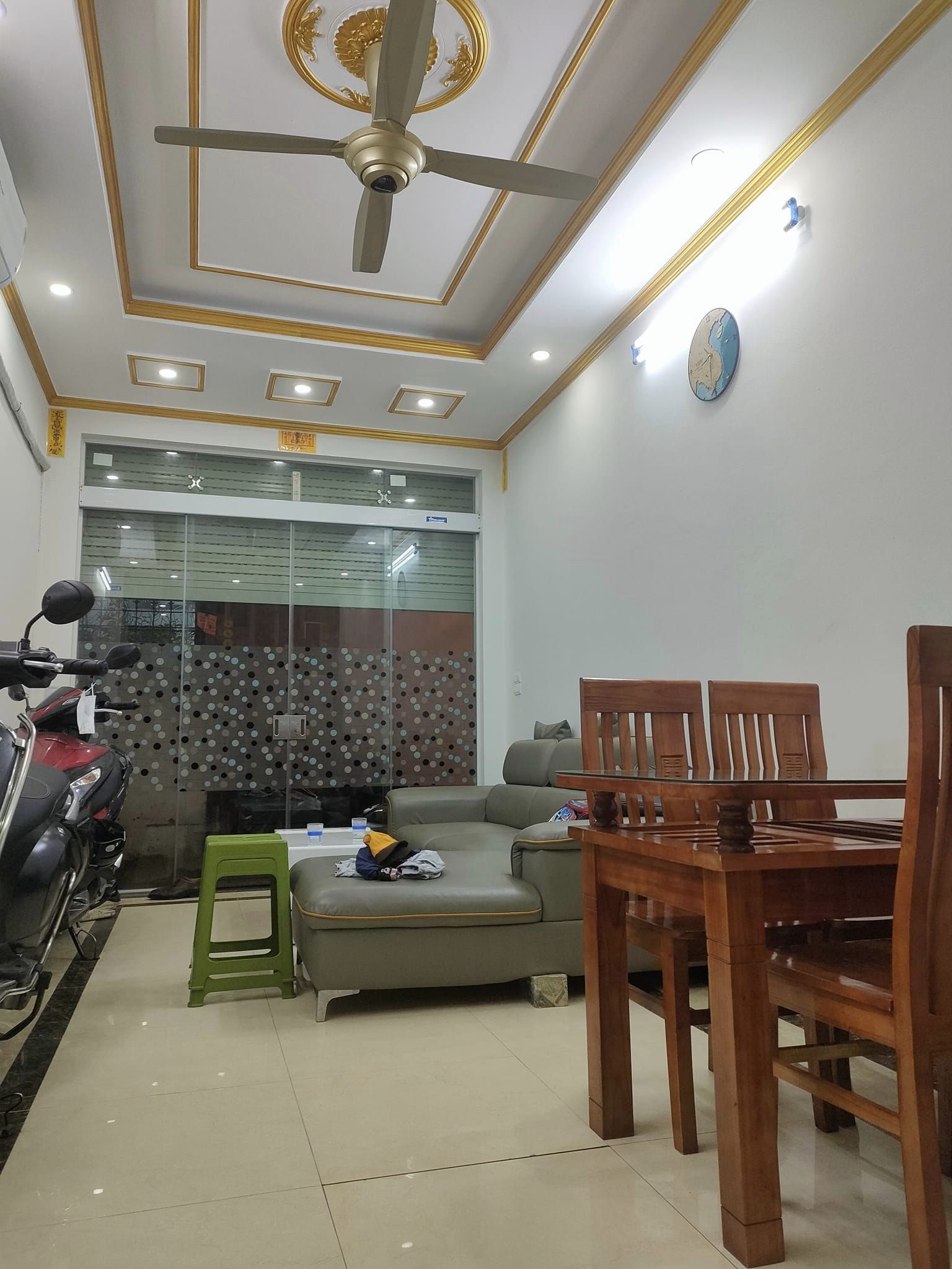 Bán nhà Phú Đô 5 tầng 34m2, nhà đẹp gần Ô tô giá chỉ 3 tỷ.