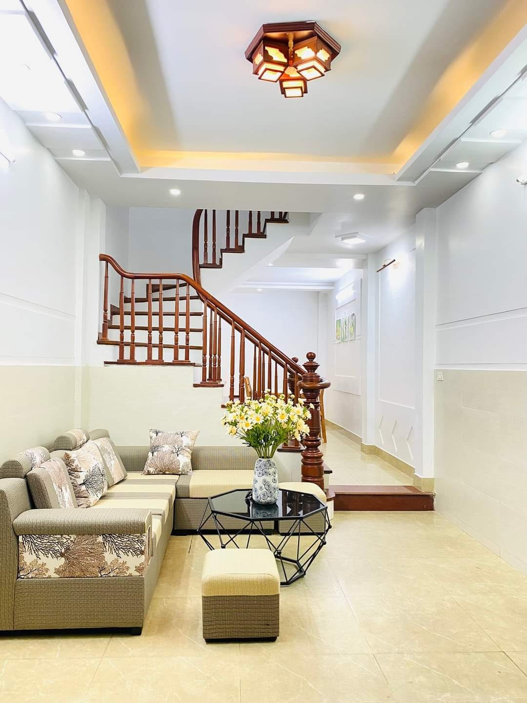 Cần bán nhà Văn Tiến Dũng 34m2, 4 tầng cạnh ô tô, hồ an sinh tốt chỉ 3 tỷ.