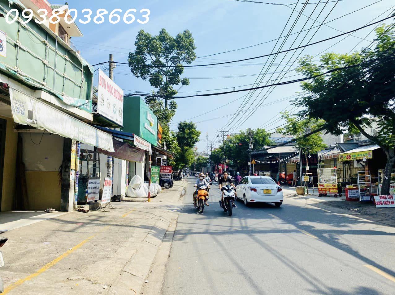 235m2