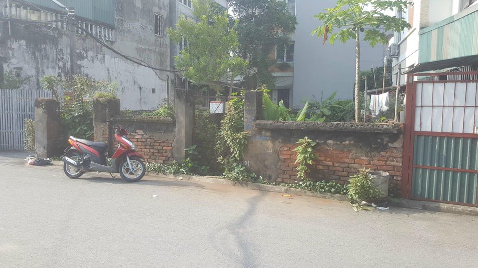 ĐẤT HIẾM NGỌC THỤY LONG BIÊN-GẦN PHỐ-NGÕ THÔNG ÔTÔ TRÁNH-SỔ ĐẸP-100M 9xTỶ.