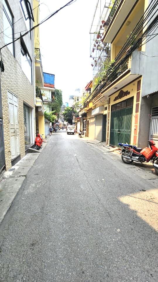 Bán nhà Yên Lạc, 59m2, 4T, MT 4.2m, 11.4 tỷ, phân lô, ô tô, KD VP.