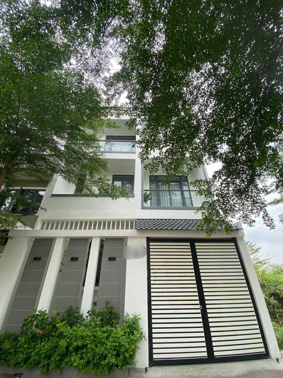 BIỆT THỰ MINI 4 TẦNG ĐẸP LUNG LINH KHU PHÂN LÔ ĐƯỜNG NHỰA 7M Giá: 6 tỷ.