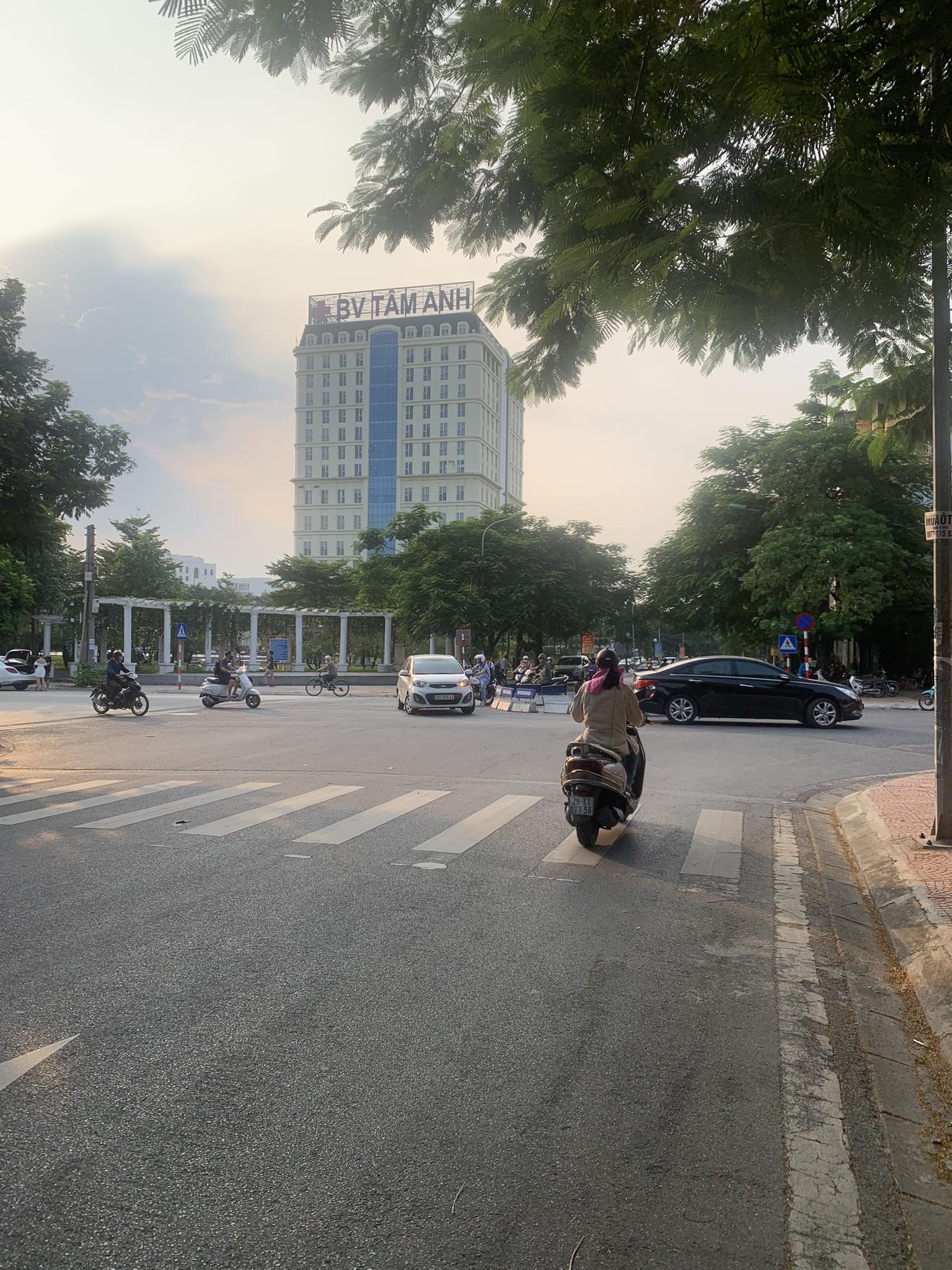bán mảnh đất Lâm Hạ, 125m, mặt tiền 5m, vỉa hè, ôtô dừng đỗ ngày đêm.