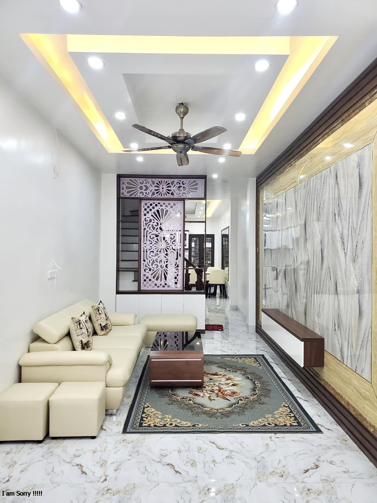 Bán nhà Mai Anh Tuấn - Đống Đa: Mặt phố, view hồ, mới ở ngay, vỉa hè, kinh doanh.