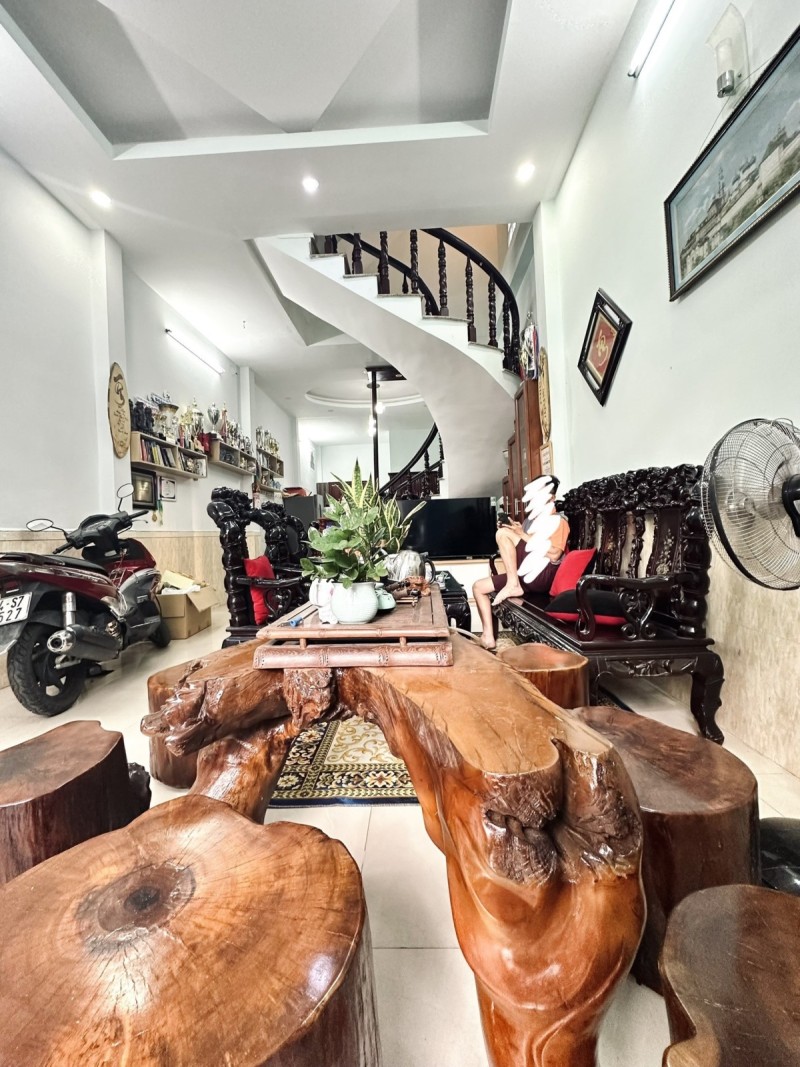 Hẻm xe hơi 6m Bàu Cát, DT: 4x14M, Nhà 3 Lầu mới 3PN, giá 8.55 tỷ.