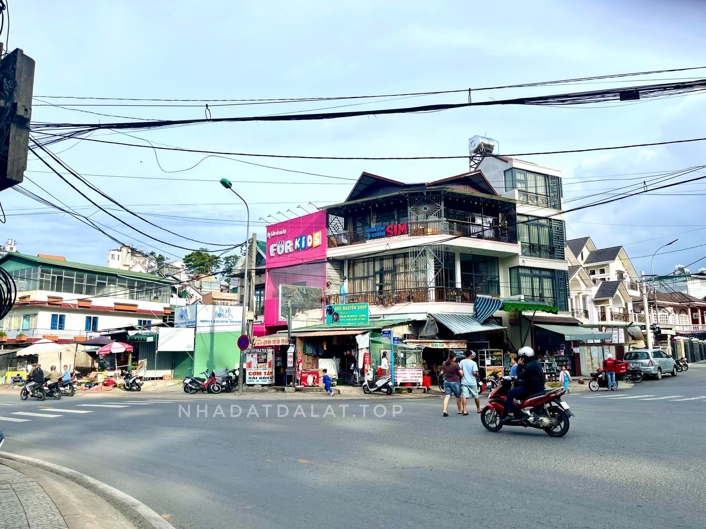 Bán lô đất mặt tiền ngay ngã 3 Hoàng Văn Thụ Đà Lạt.