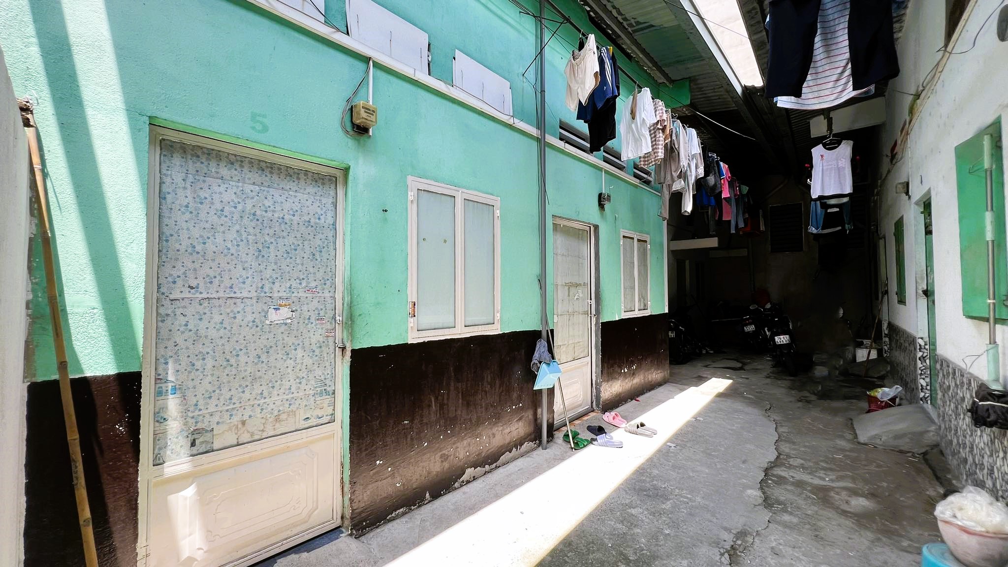 Bán nhà trọ 4 phòng 2 mặt hẻm xe hơi đường 9 Linh Tây.