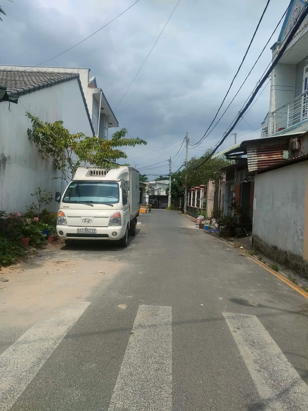 Quá rẻ chỉ 3.59 tỷ nhà 5x21m ngay chợ Xuân thới Đông, hocmon.