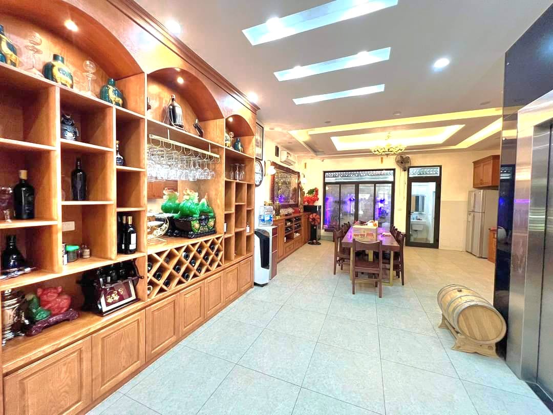 Mặt phố Phan Huy Ích, 37m2, 5T, MT7.5m, 22tỷ, KD đỉnh, ô tô tránh,.