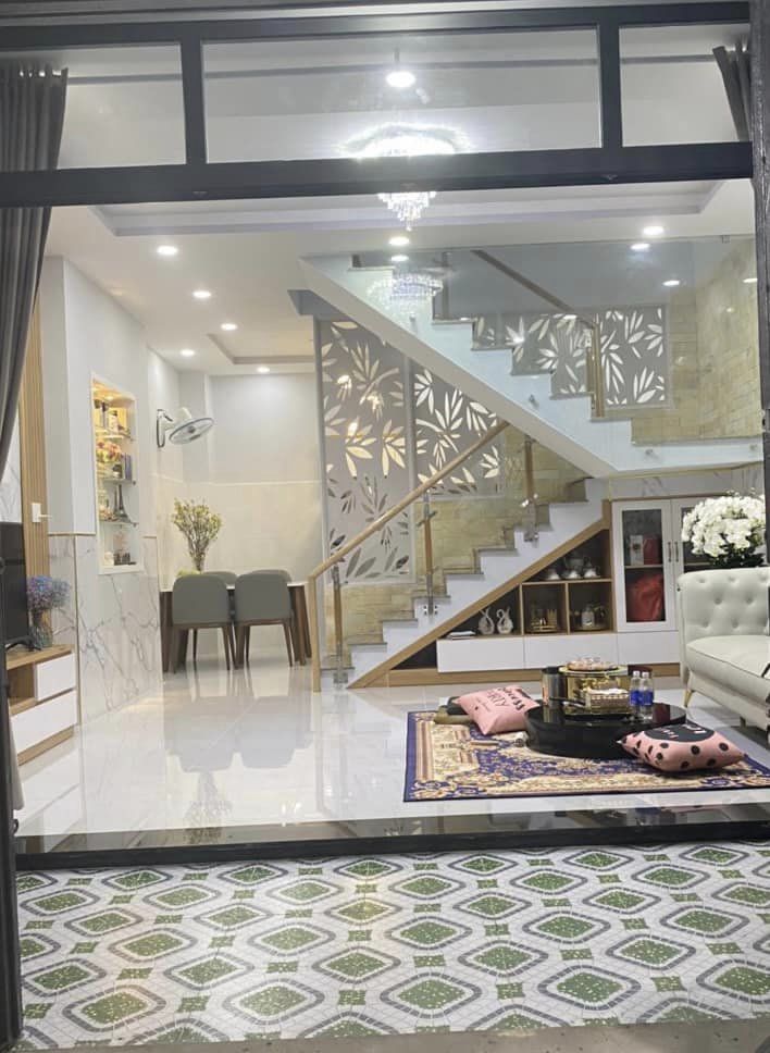 HẺM XE HƠI GÒ VẤP NGAY CHỢ THẠCH ĐÀ - NHÀ 2 TẦNG ĐÚC - 46M2 (5X9.5) SỔ VUÔNG ĐẸP - NỘI THẤT ĐẸP - CHO THUÊ 11 TRIỆU.