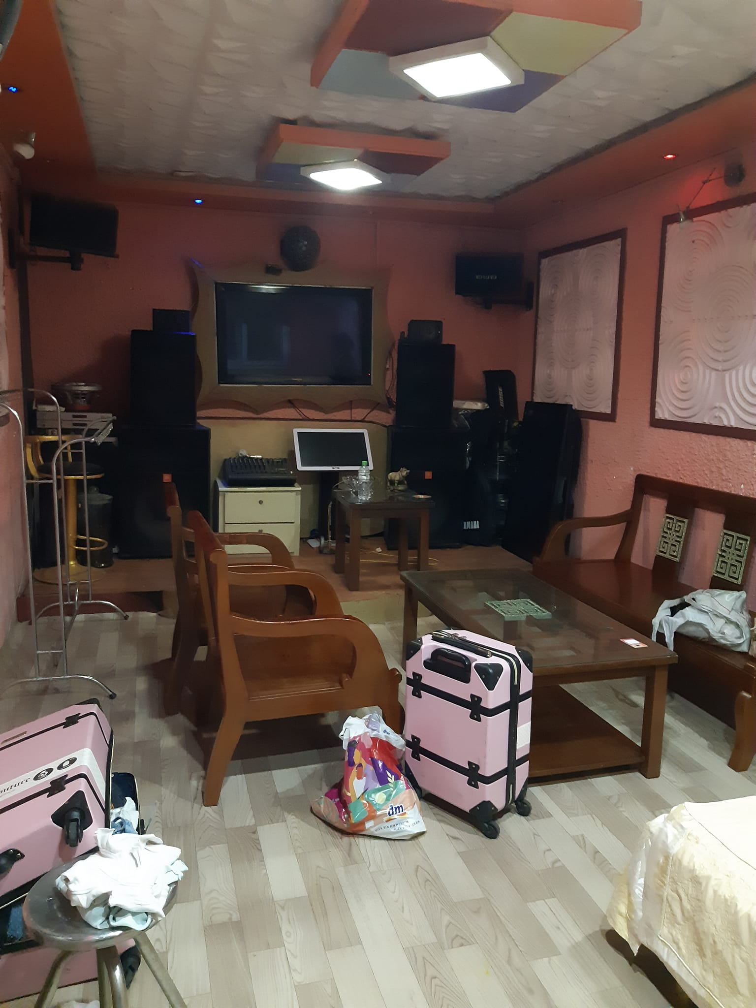 BÁN NHÀ MẶT PHỐ CẢM HỘI LÒ ĐÚC 42M2 2 TẦNG -VỈA HÈ– KINH DOANH SẦM UẤT – GIÁ 9.3 TỶ.