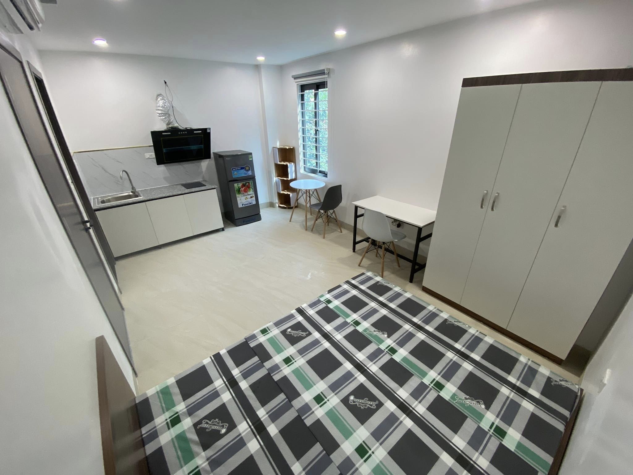 BÁN CCMN TRẦN BÌNH - 7 TẦNG - THANG MÁY - Ô TÔ ĐỖ CỬA - DÒNG TIỀN ỔN ĐỊNH - CON GÀ ĐẺ TRỨNG VÀNG SIÊU LỢI NHUẬN.