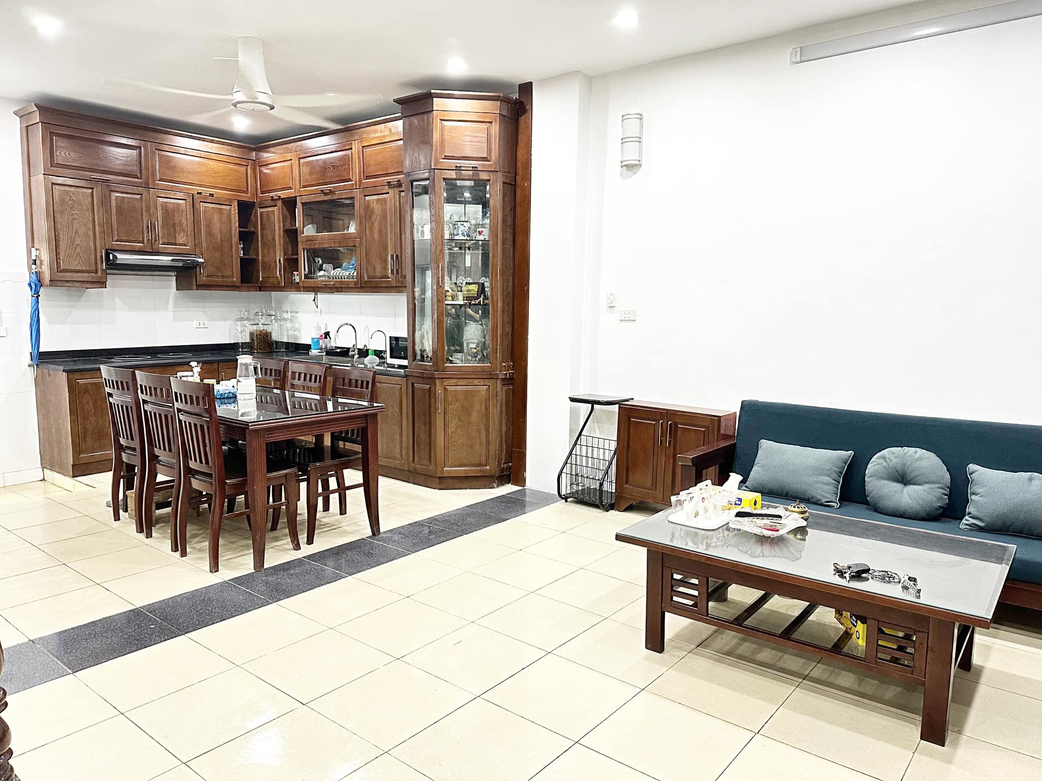 Bán nhà phố Khương Trung, ngõ rộng, thoáng, nhà đẹp, dân xây, 41m, 4PN, 4 tỷ 1.