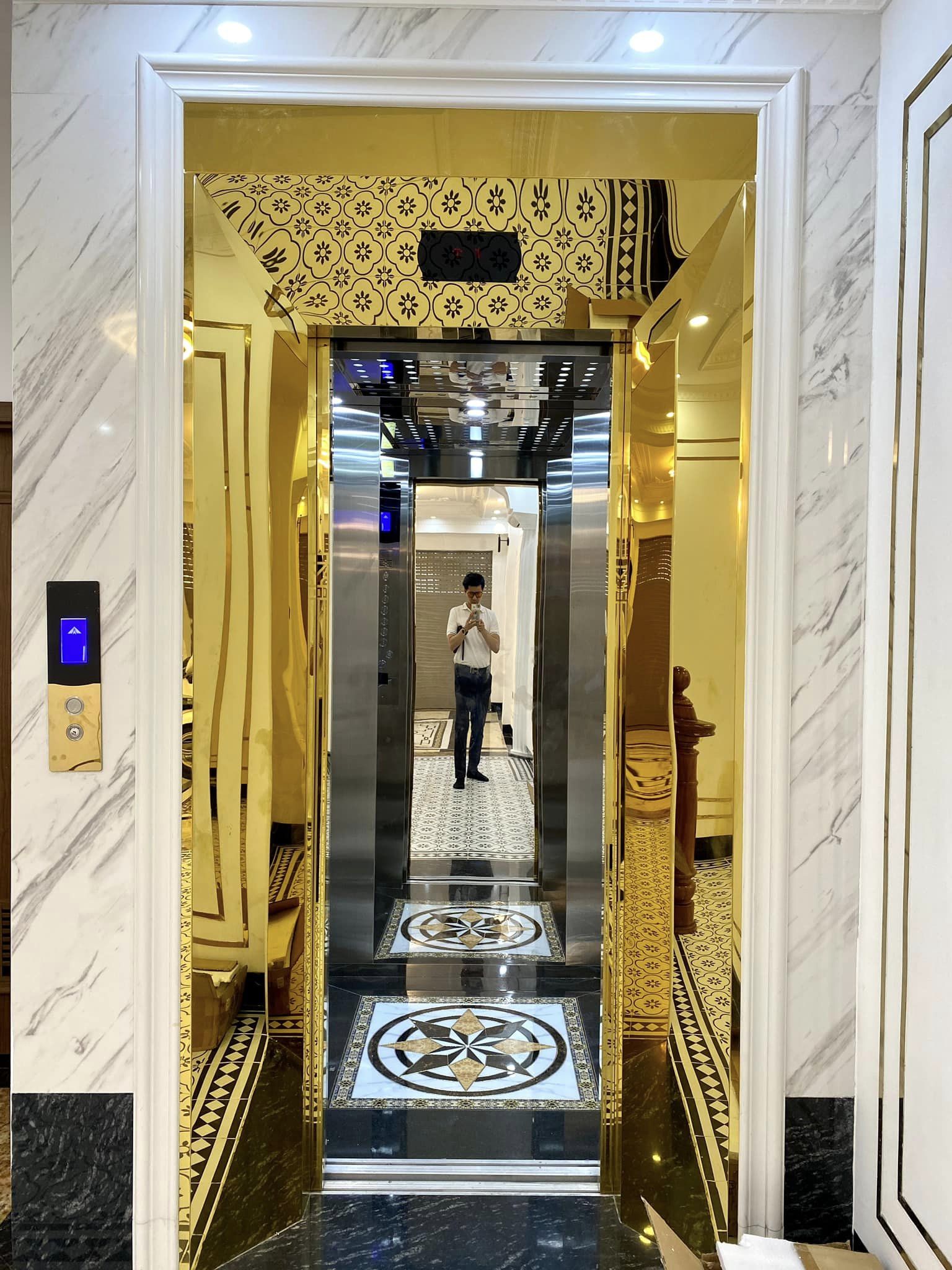 Nhà 5 tầng , thang máy , ngõ oto tại Đức Giang – Long Biên – Hà Nội.