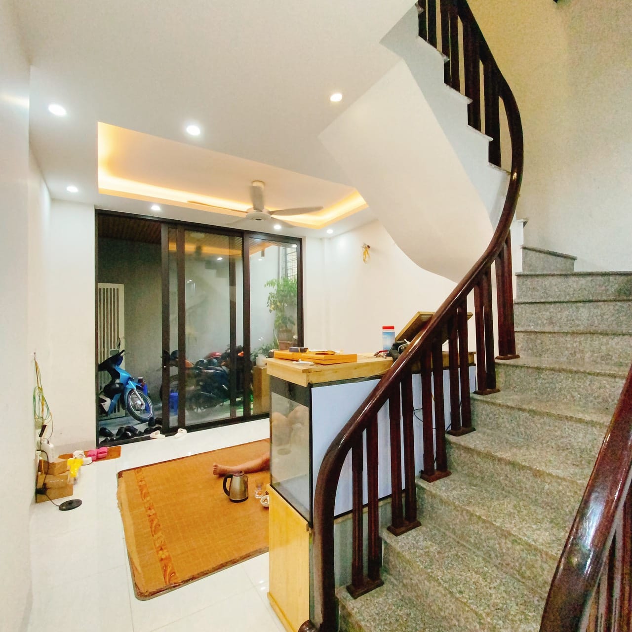 Cực Hiếm, Bán nhà riêng Cầu Giấy 50m2, 5 tầng đẹp chắc chắn chỉ với 5 tỷ.