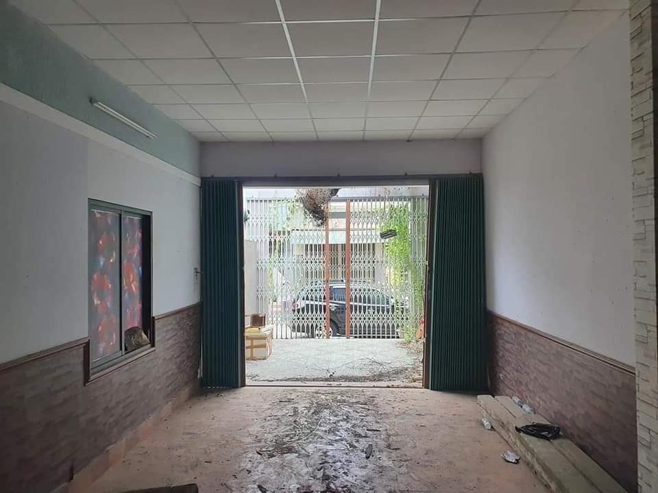 Bán Nhà Mặt Tiền Lý Tế Xuyên P. Nhơn Bình Quy Nhơn , 80m2 , Cấp 4 , Giá 2 Tỷ.