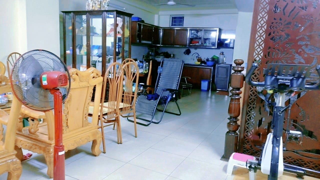 Siêu Hiếm, Bán nhà Dịch Vọng Cầu Giấy 63m2 4 tầng chủ tự xây cạnh phố chỉ với 5 tỷ.