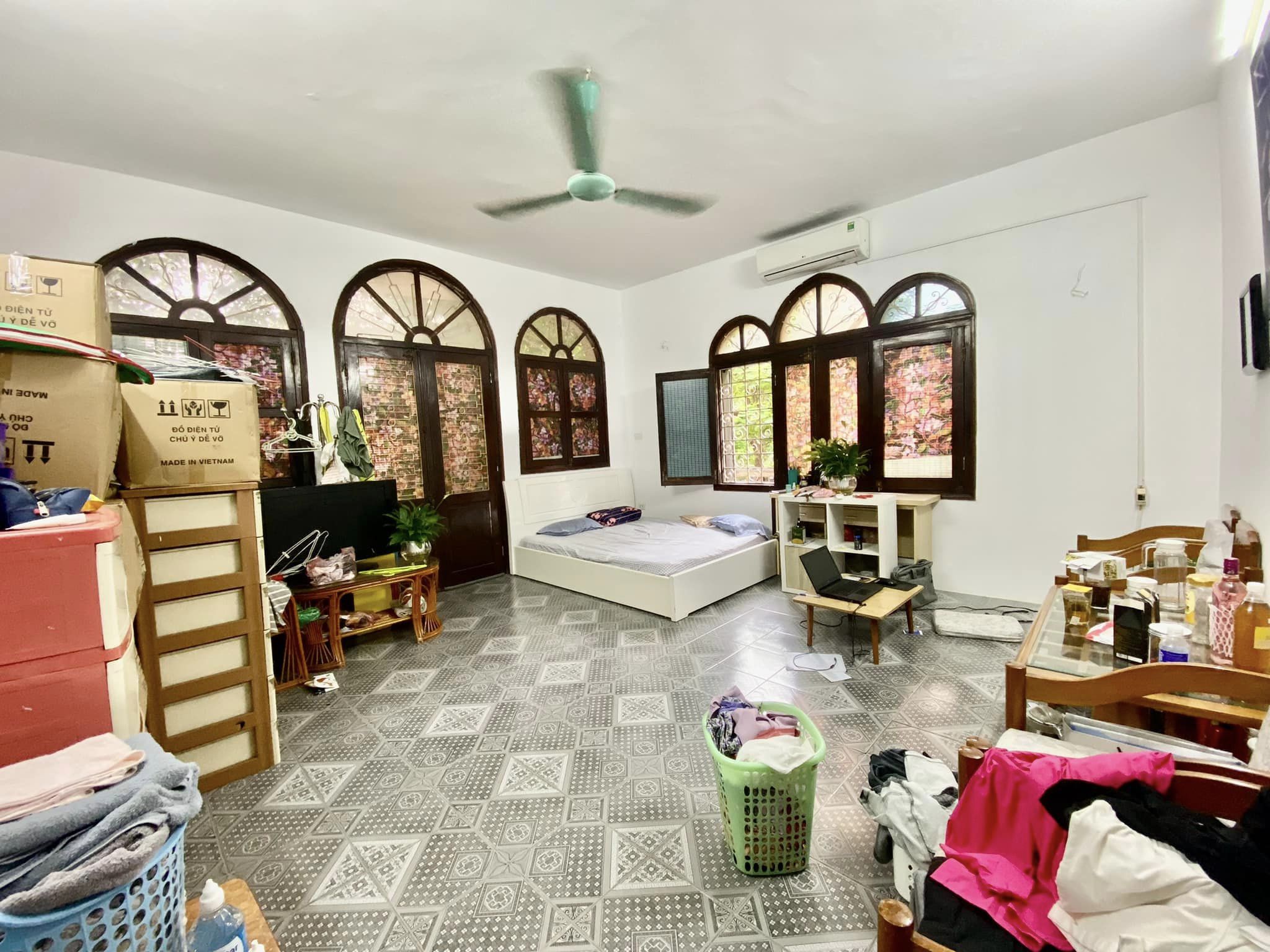 BÁN GẤP BẠCH MAI, HAI BÀ TRƯNG, LÔ GÓC 2 THOÁNG, 3 NGỦ, Ở LUÔN 40m NHỈNH 3 TỶ.