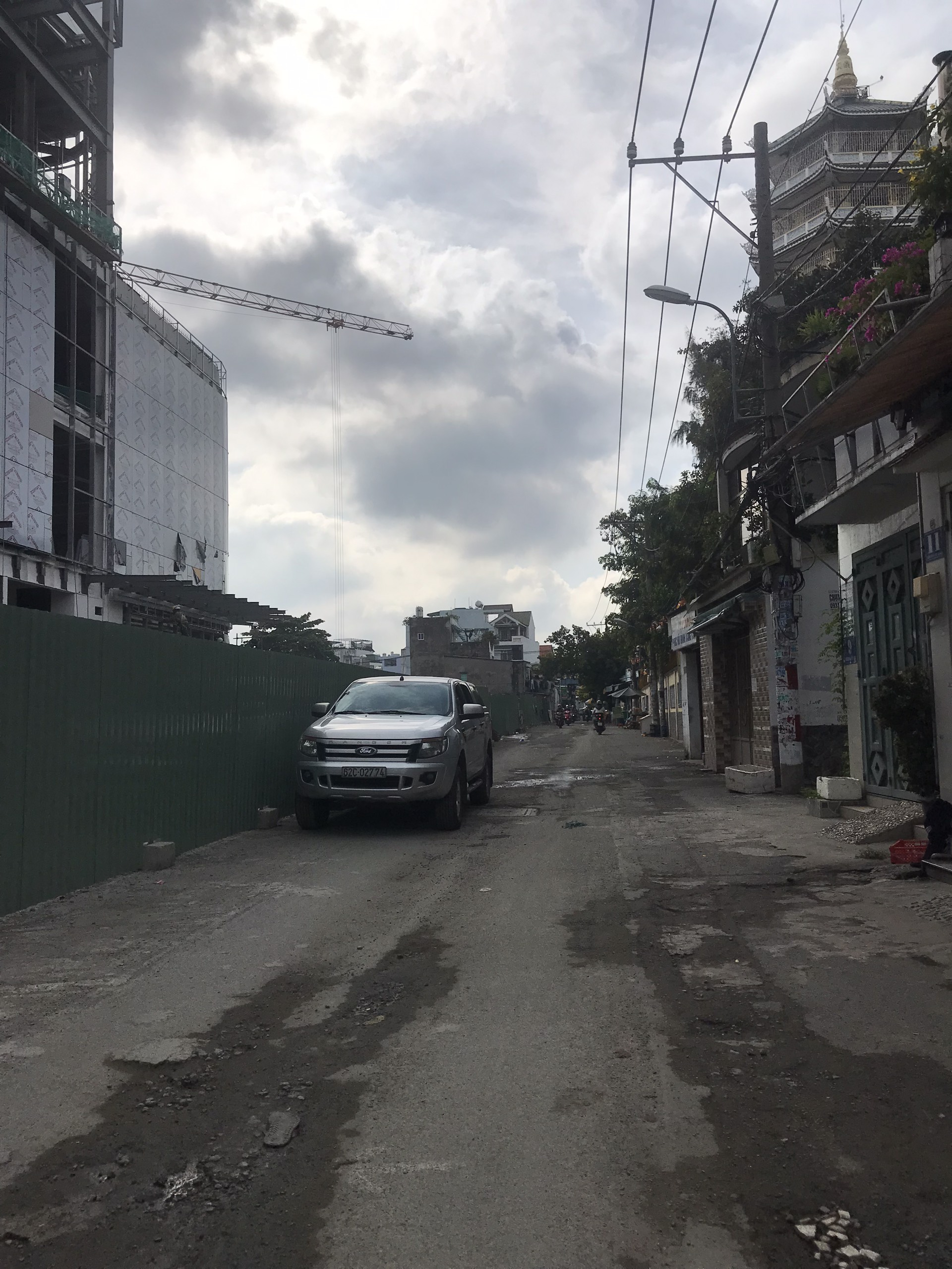 HXH THÔNG SÁT EMART PHAN HUY ÍCH 4 LẦU 40M2 4PN NHỈNH 4 TỶ.