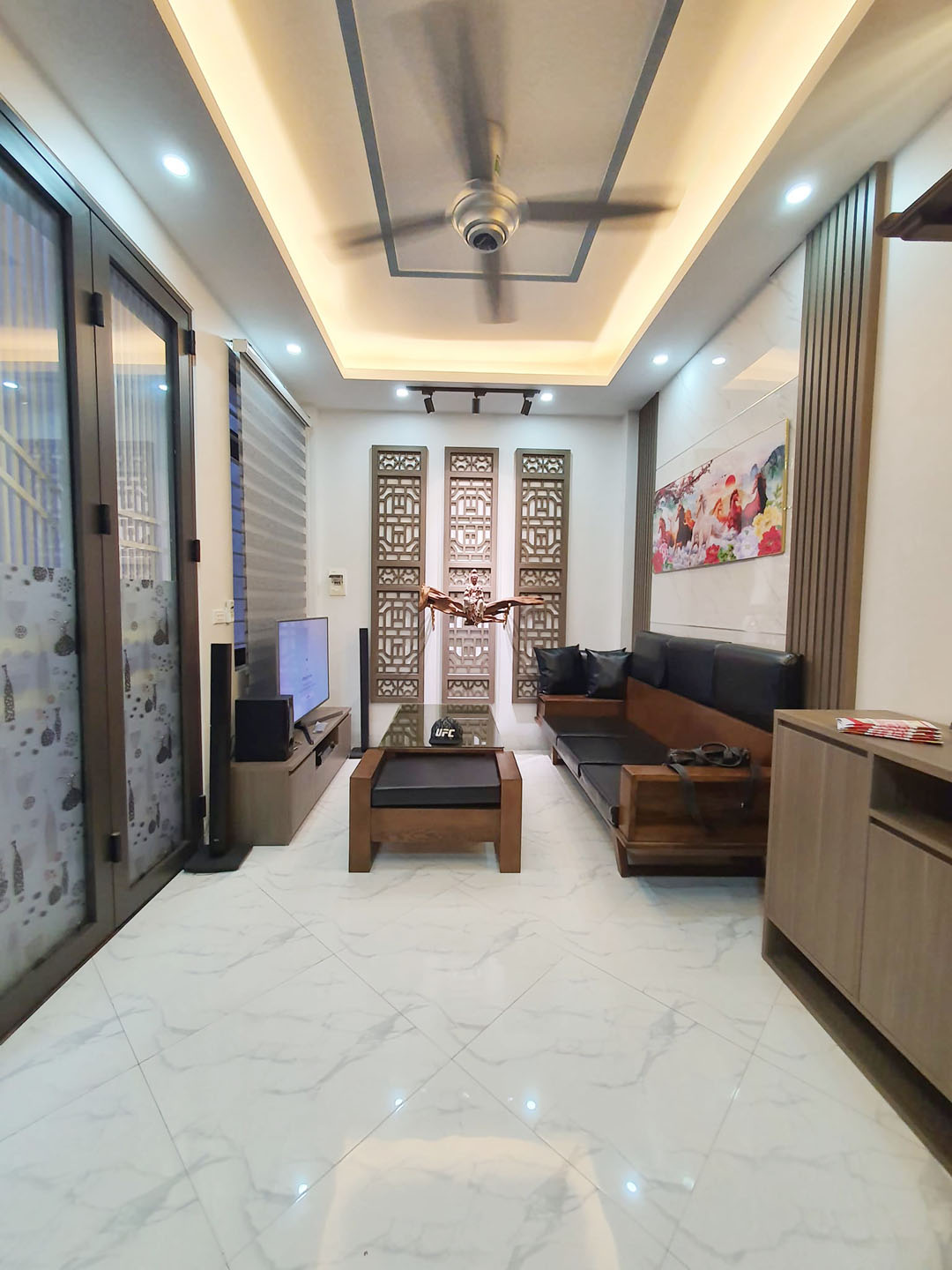 Nhỉnh 3 tỷ, 30M! Nhà đẹp full nội thất phố Ô Cách, ngõ xe máy tránh, vài bước chân ra phố..