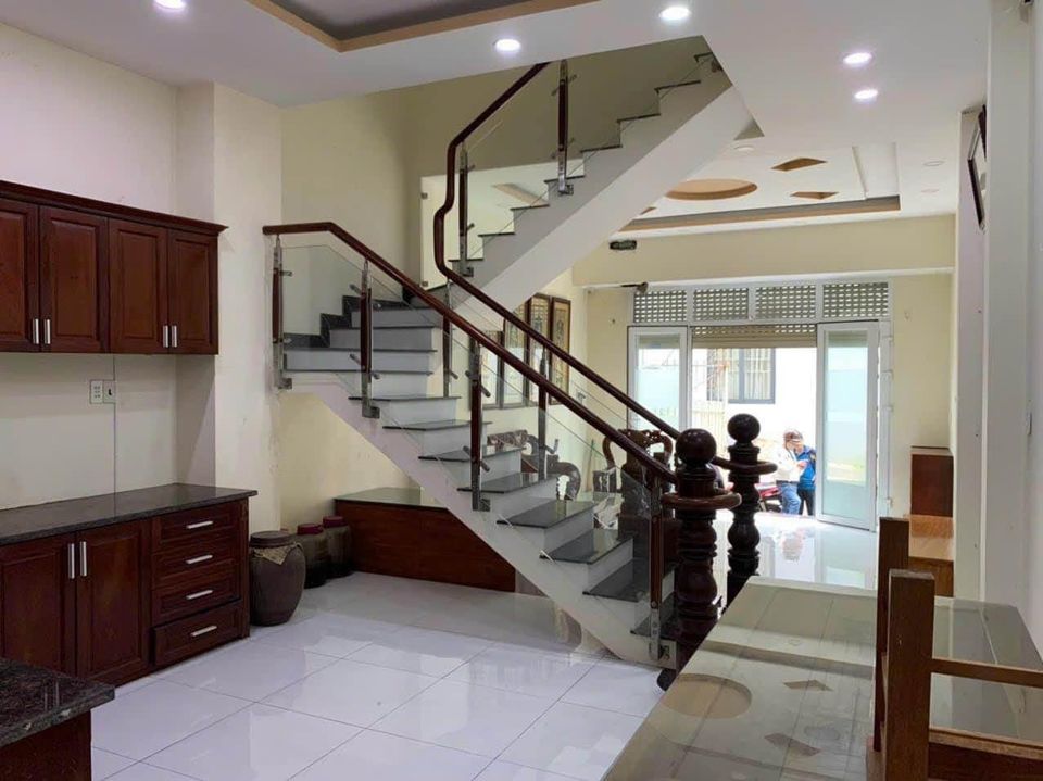 NHÀ 4 TẦNG HXH 7 CHỖ ĐỖ CỬA - 100m RA MT NGUYỄN THỊ THẬP - TRUNG TÂM QUẬN 7 - GIÁ CHỈ 7,2TỶ.