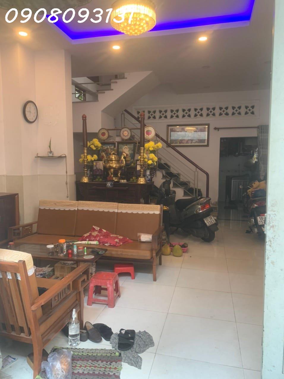 3131- Bán Nhà Phường 14 Bình Thạnh Phan Văn Trị 55m2, 3 Tầng , 4 Phòng , 5WC Giá Chỉ 5 tỷ 950.