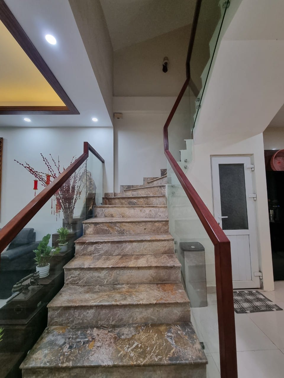 SIÊU PHẨM-AN DƯƠNG TÂY HỒ-PHÂN LÔ ÔTÔ ĐỖ CỬA-NHÀ ĐẸP Ở NGAY-56M 7xTỶ.