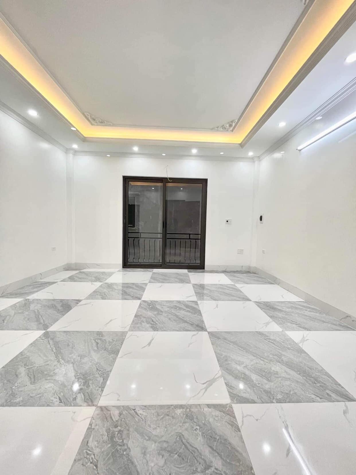 BÁN NHÀ BẠCH MAI 8 TẦNG - CCMN - 12 PHÒNG KHÉP KÍN - KHU VỰC RẤT NHIỀU KHÁCH THUÊ