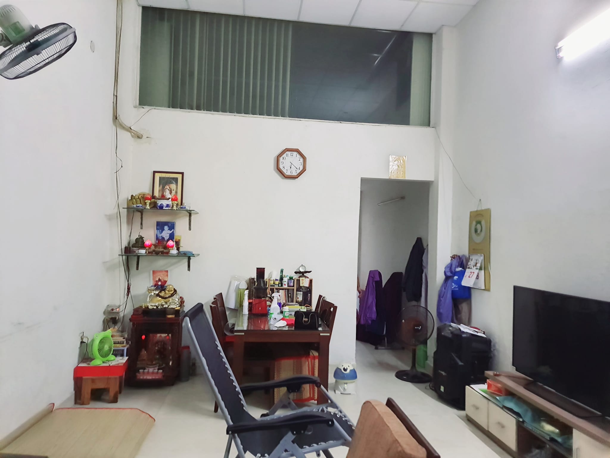 BÁN NHÀ MT Bờ Bao Tân Thắng, Tân Phú 2 tầng 72m2 (4x18). Kinh doanh đỉnh. Giá chỉ 10,5 tỷ.