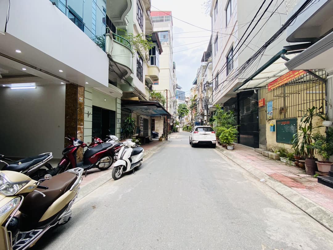 Bán nhà phố Vĩnh Phúc,Ba Đình 47m2 x5Tầng,Ôtô, kinh doanh có vỉa hè, giá 10.9 tỷ.