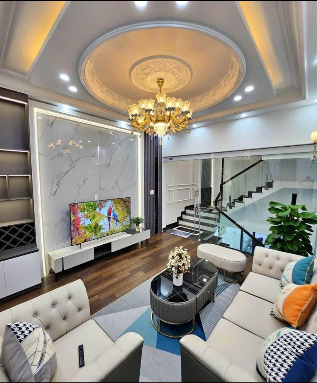 BÁN NHÀ HOÀNG HOA THÁM , THIẾT LKEES SANG XỊN , MẠT TIỀN RỘNG.