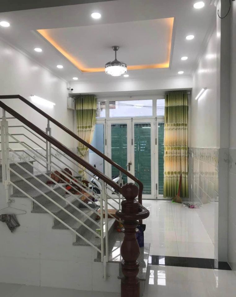 NHÀ MẶT TIỀN KINH DOANH - CHDV - GIÁP LÂM VĂN BỀN - CẦU TÂN THUẬN - ĐH MARKETING - TT QUẬN 7.