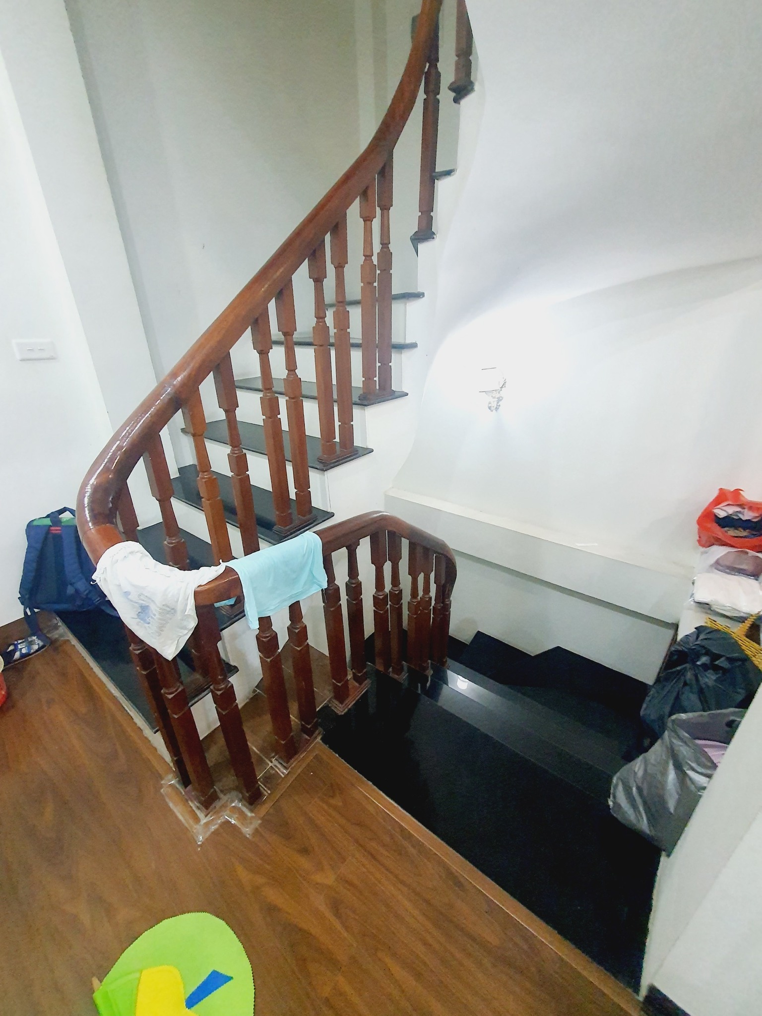 PHÂN LÔ-ÔTÔ VÒNG QUANH-VỈA HÈ-NHÀ DÂN XÂY-40M 6xTỶ-NGUYỄN KHOÁI HOÀNG MAI.