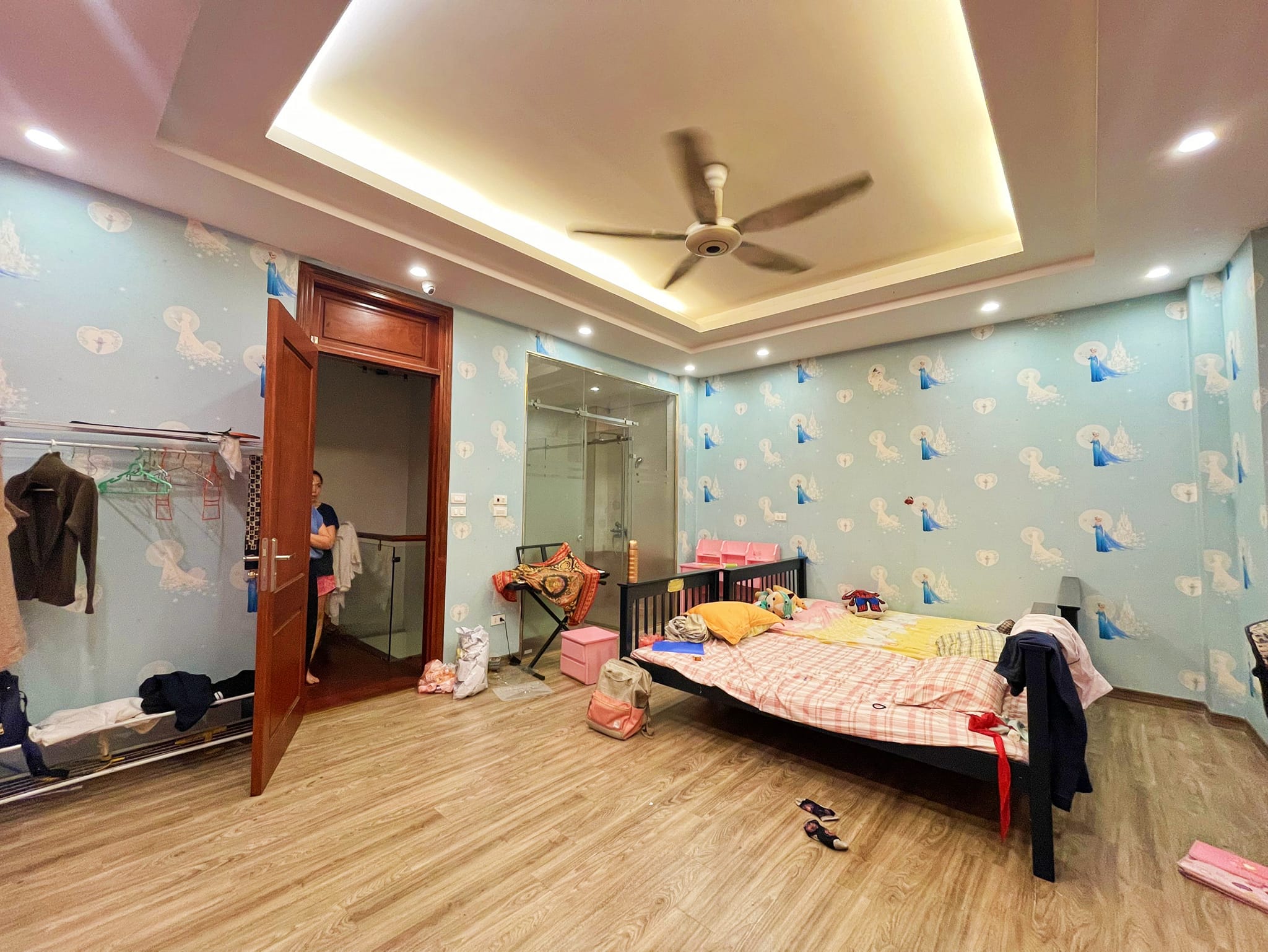 Bán Nhà Ngõ 187 Hồng Mai, 40m2, 5T, MT6.6m, 5.7Tỷ, Full Nội Thất