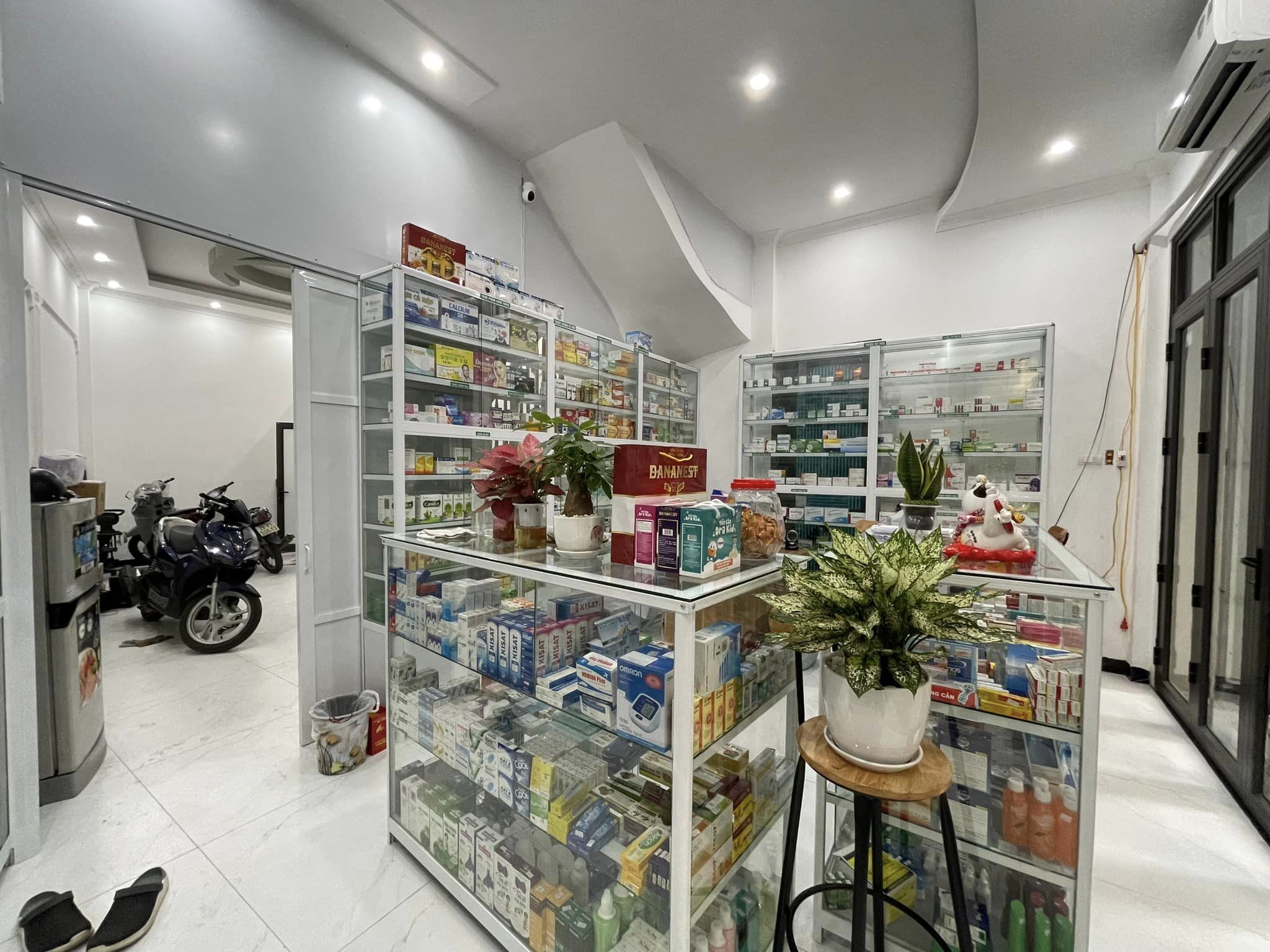 LÔ GÓC Ô TÔ TRÁNH VƯƠNG THỪA VŨ 60m*5T NGÕ THÔNG KD SẦM UẤT - NHÀ ĐẸP CHỈ XÁCH VALI VỀ Ở CHỉ 6.8 Tỷ
