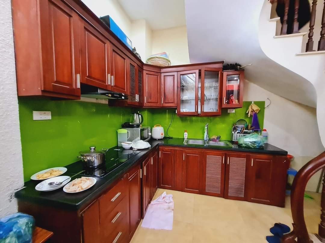 NHÀ ĐẸP CỰC ĐẸP VĂN HƯƠNG TRUNG TÂM ĐỐNG ĐA NỘI THẤT LUNG LINH 23M 5 TẦNG MT3,8M 2.5 TỶ.