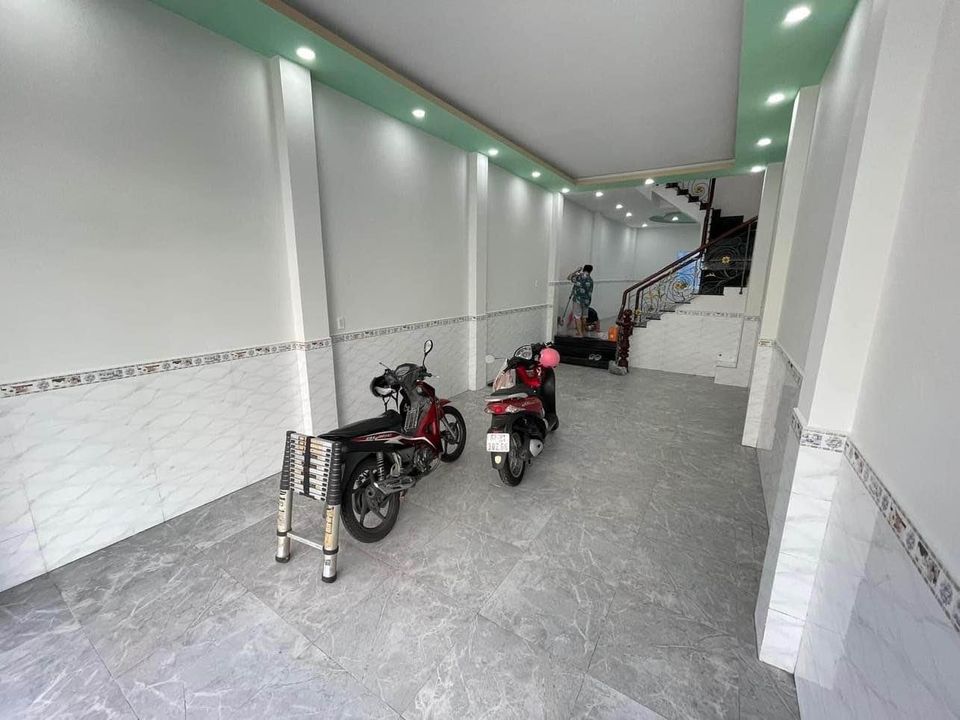 NHÀ MẶT TIỀN 5 TẦNG NỞ HẬU NGANG 5m SONG SONG LÂM VĂN BỀN - TH NGUYỄN HỮU THỌ - ĐH MARKETING - TRUNG TÂM QUẬN 7.