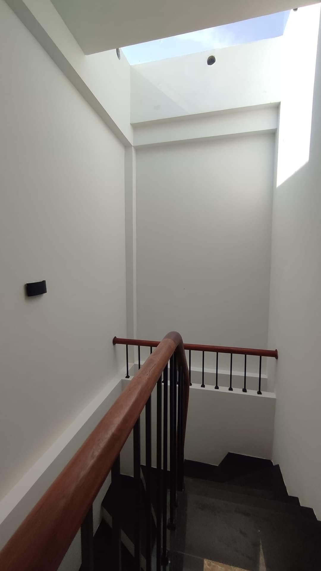 Nhà bán Tổ 7 Đa Sỹ, Hà Đông, 30 m2, 5 tầng, 5.1 m mặt tiền, giá nhỉnh hơn 3 tỷ.