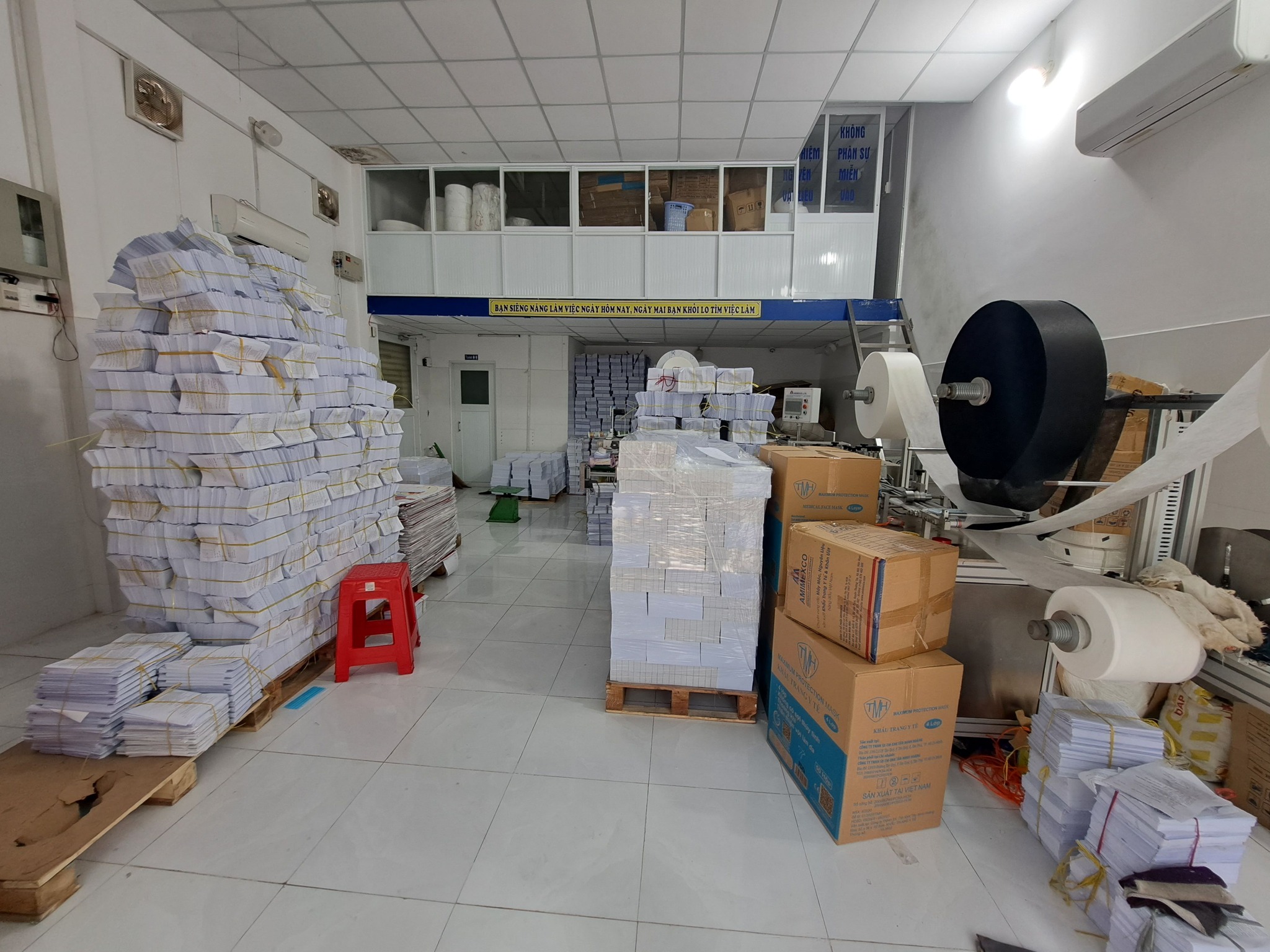 BÁN NHÀ MT LÔ GÓC Tân Quý, Tân Phú 2 tầng 72m2 (6x12). Kinh doanh đỉnh. Giá chỉ 8,2 tỷ..