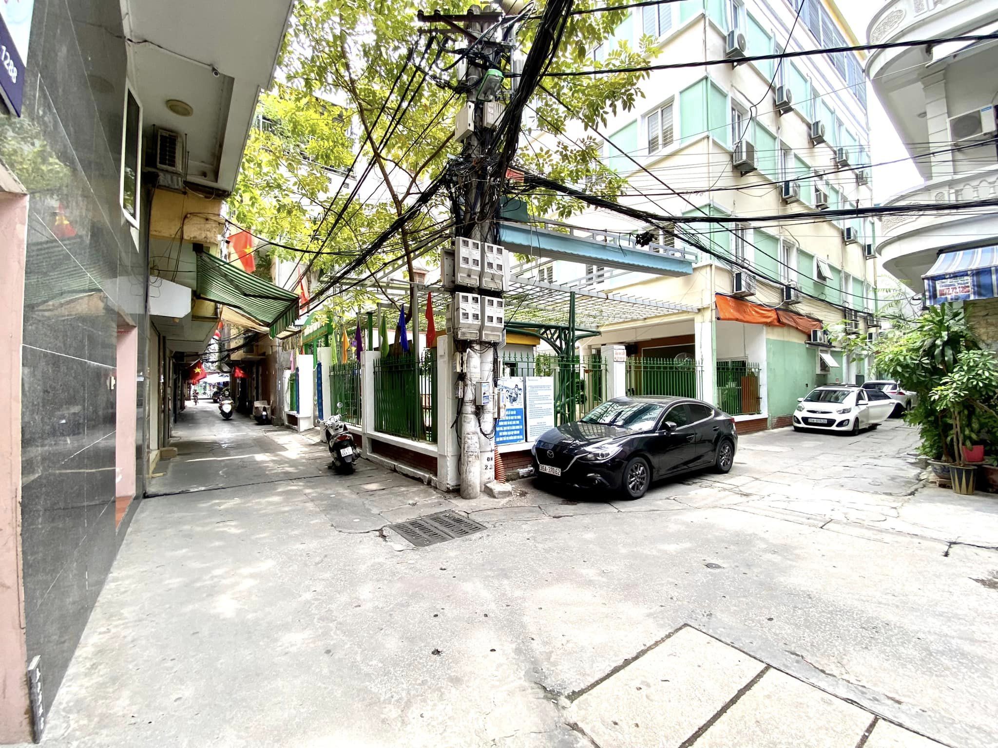 Bán Nhà Phân Lô - Ngõ 379 Đội Cấn - Ba Đình 52m2, 4 tầng, MT 4.5m Giá 6.5 tỷ TL.