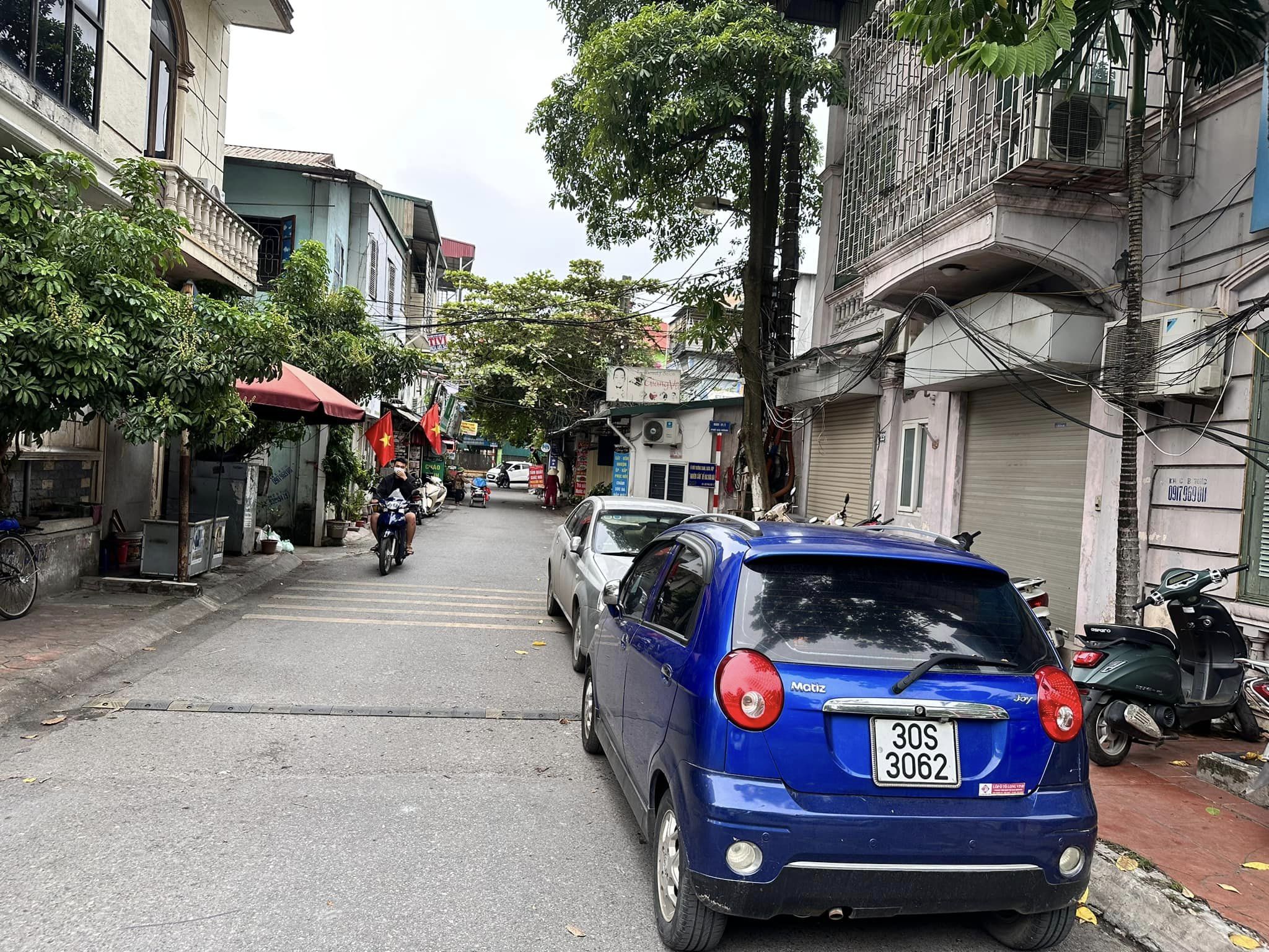 Quá Hiếm !!! Bán nhà C4 Ngọc Thuỵ gần Khai Sơn, hồ Ao Lão. 54m đường oto tải vào nhà giá chỉ 2,x tỷ thương lượng.