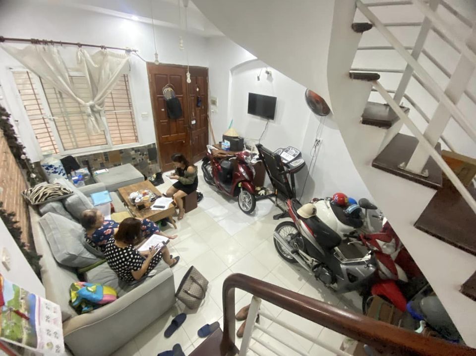 BÁN NHÀ THỤY KHUÊ, 44M2 - 4,5 TẦNG - MT 4.1M, THÔNG RA TRÍCH SÀI, TIỆN Ở SINH HOẠT, THUẬN LỢI ĐỦ ĐƯỜNG, GIÁ THƯƠNG LƯỢNG