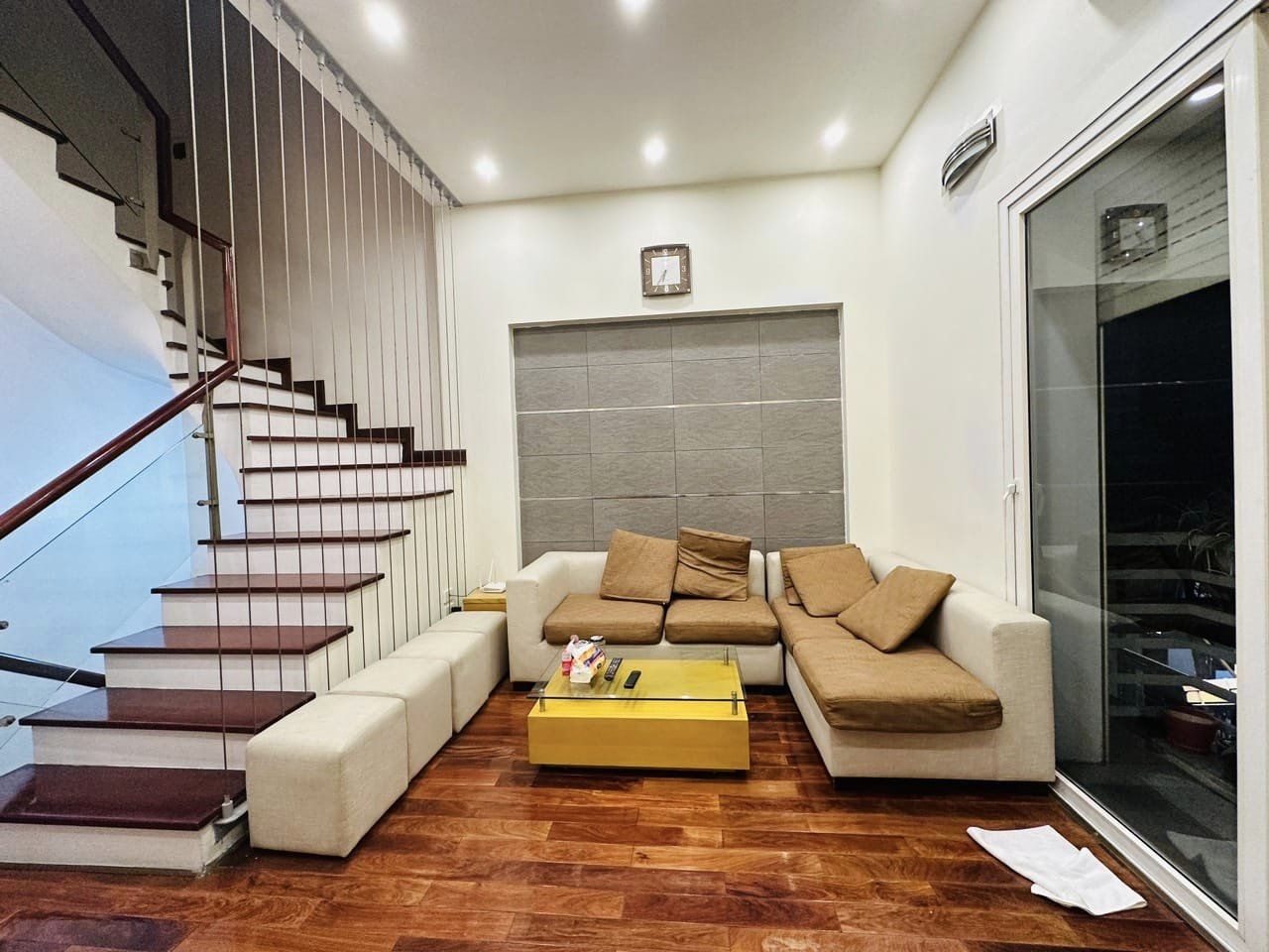 BÁN NHÀ ĐẸP HOÀNG HOA THÁM VĨNH PHÚC BA ĐÌNH 8.8 TỶ 42m 5T MT4.7 CÁCH PHỐ 55m NGÕ OTO