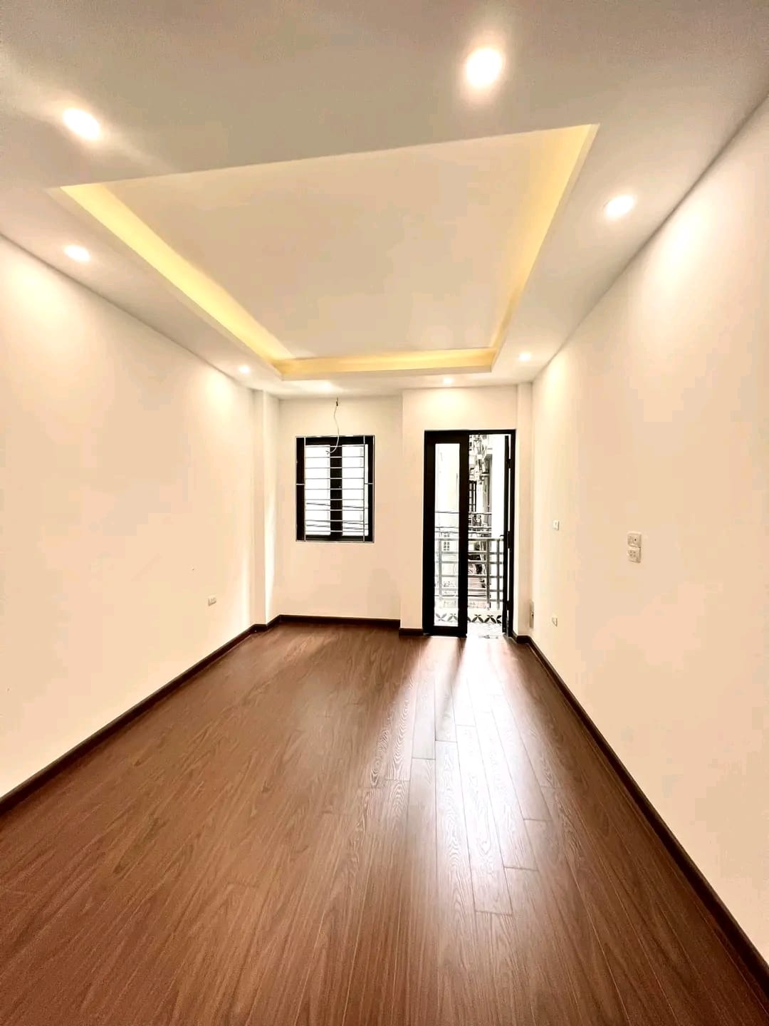 BÁN NHÀ 5 TẦNG MỚI - LÔ GÓC - KINH DOANH - NHÀ XÂY CHẮC CHẮN - FULL NỘI THẤT.