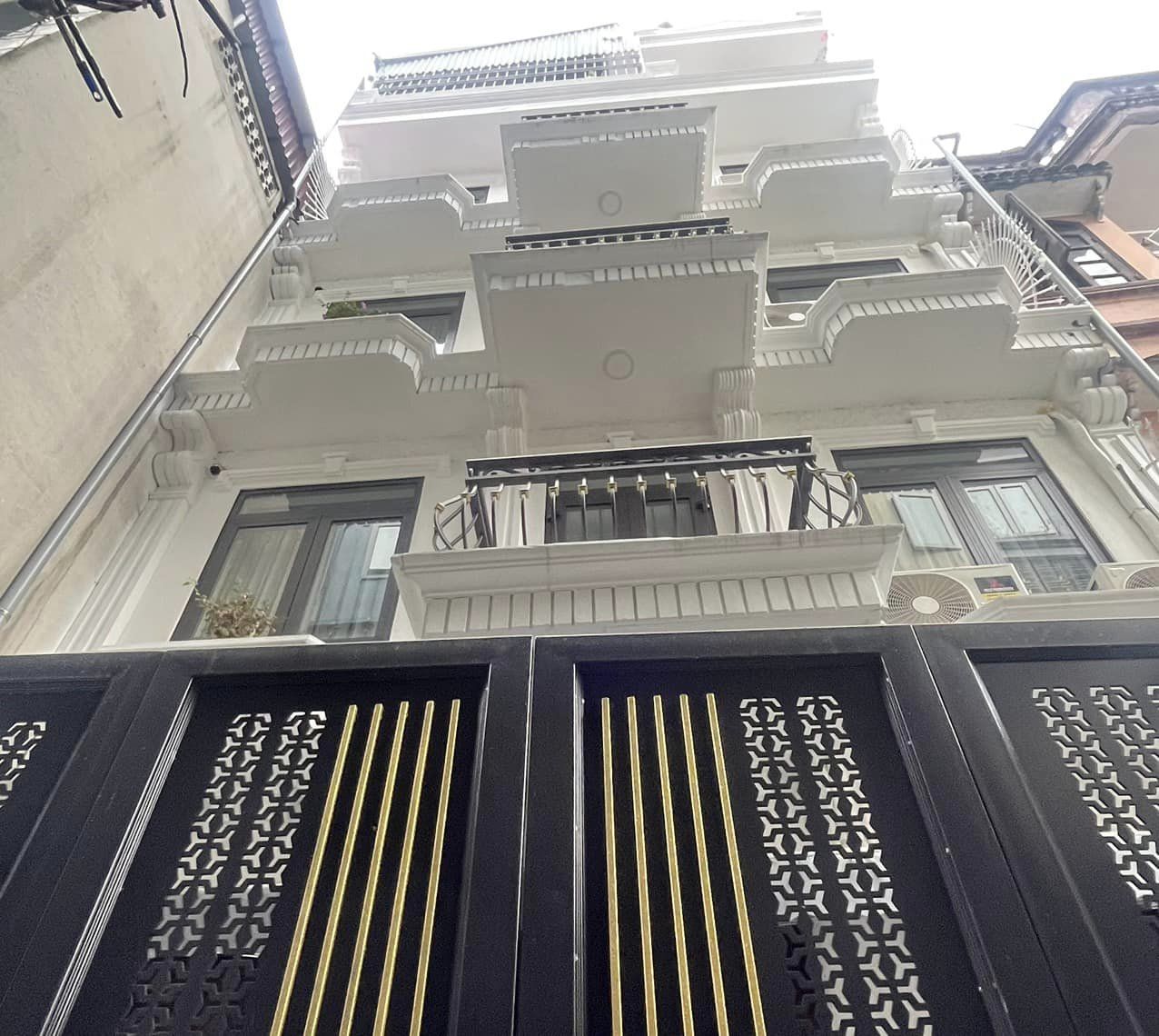 Cực Hiếm, Bán nhà Cầu Giấy 79m2, 5 tầng đẹp đẳng cấp, hiện đại chỉ 12 tỷ.