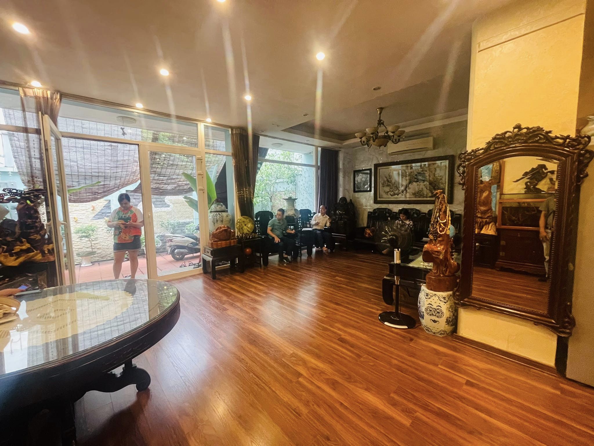 Bán Biệt Thự Linh Lang 130M2 5 Tầng Mặt Tiền 9M 3 Mặt Thoáng 33 Tỷ.